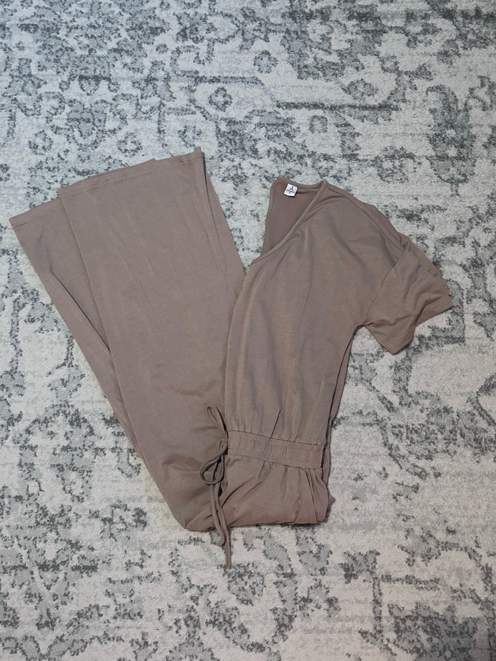 Relaxed Taupe Wide-Leg Jumpsuit with Tie Waist - Picture 7 of 8